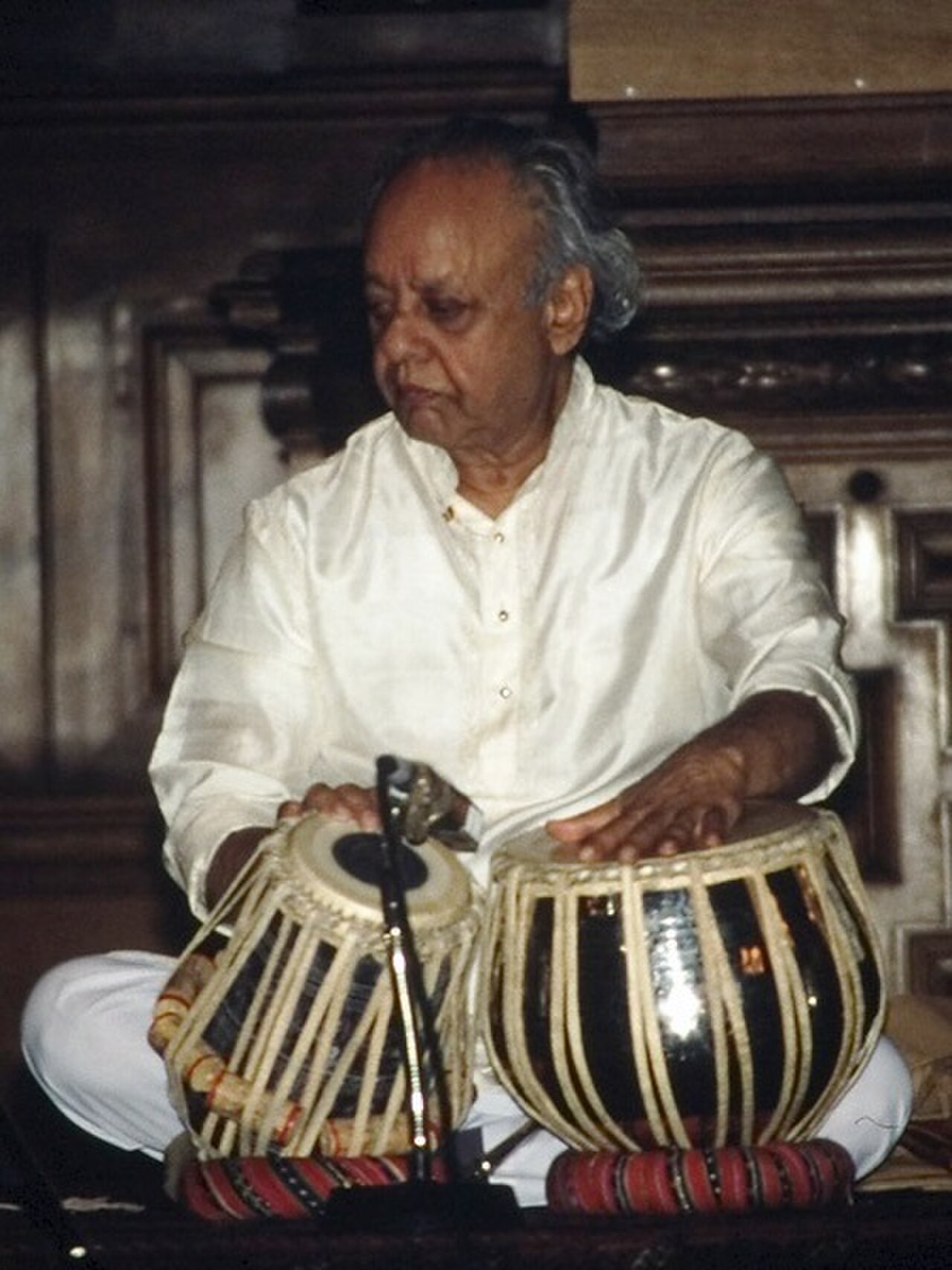 एक पखावज और तबले की छवि, जो सूलताल की ध्रुपद-परंपरा को दर्शाती है
