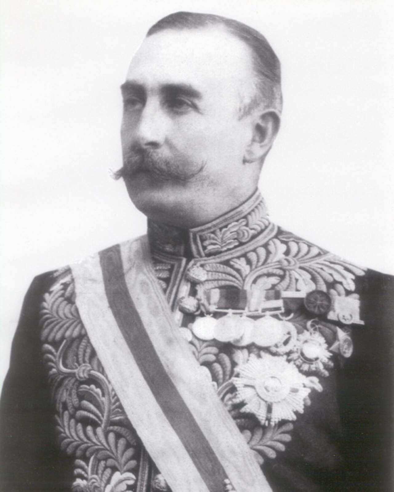 गिलबर्ट एलियट, अर्ल ऑफ़ मिंटो — 1905–1910 में भारत के वायसराय, जिनके मिंटो-मॉर्ले सुधारों ने 1909 में एक सांस्कृतिक रिकॉर्डिंग उभार को जन्म दिया